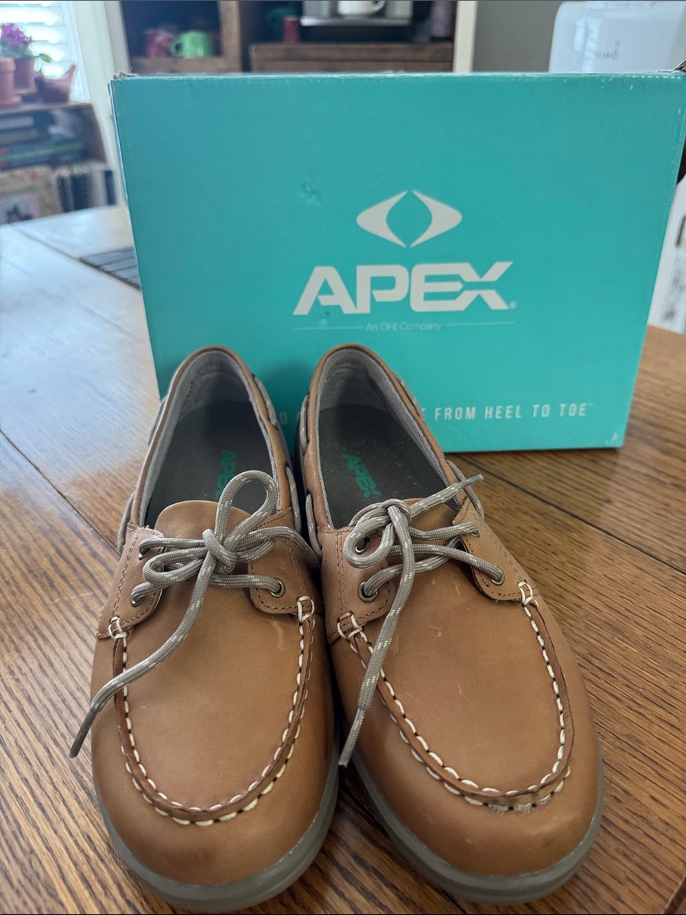 Apex Sydney Boat Shoe - Ladies Size 8 Wide.
Never worn in original packaging.